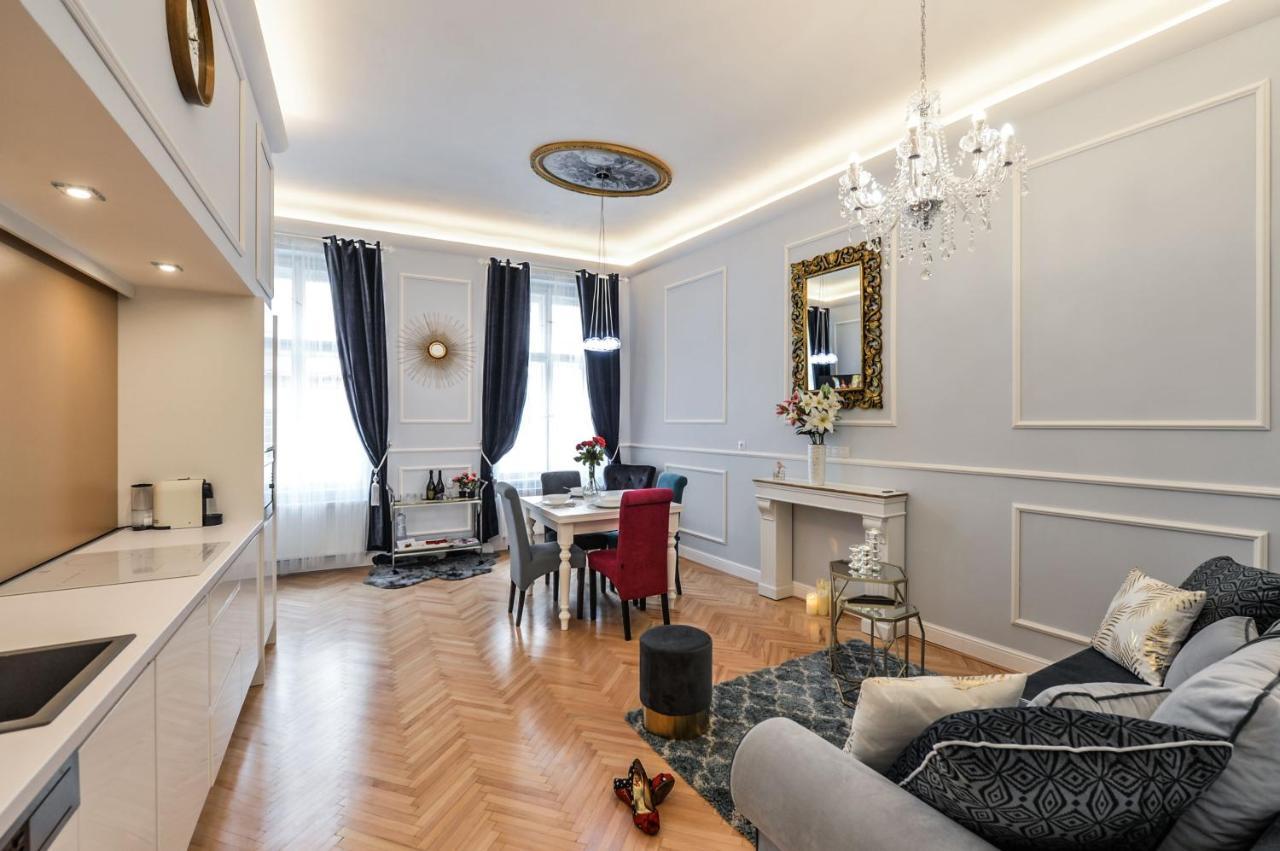 Vogue Apartment Near By Wenceslas Square Prag Eksteriør billede